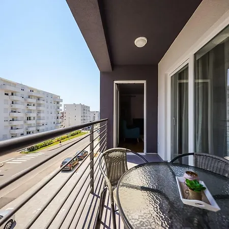 Iva Apartament *